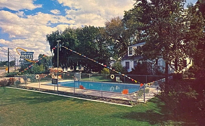 Willo-Acres Motel (Canton Inn and Suites) - Old Postcard